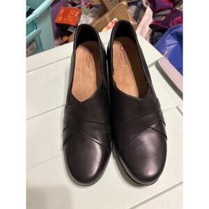 Unstructured Clarks Roslyn Adele black pumps Sz 11 NWOB comfort heel